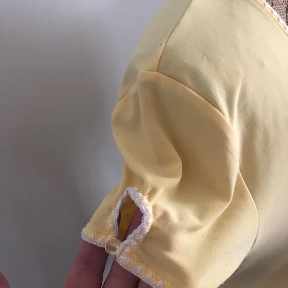 ⭕️ PRICE FIRM O Oscar de la Renta Small Petite Buttercup Yellow Short Sleeve Top - Picture 3 of 6